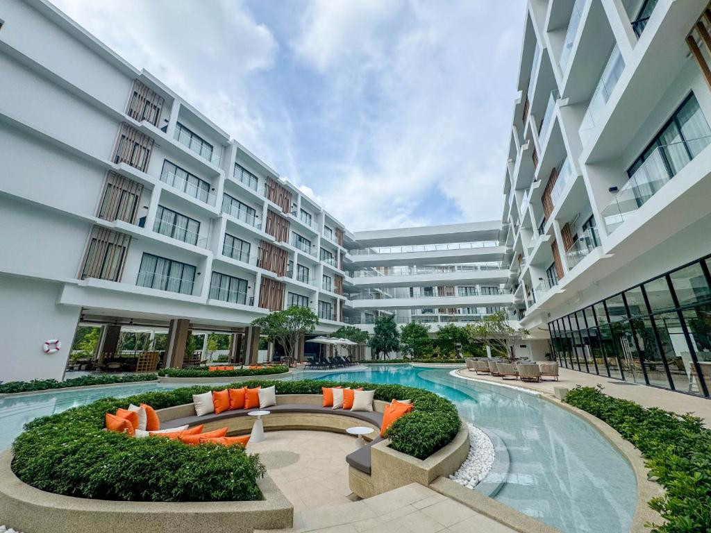 Laya Resort Phuket Island (Ex.wanda Vista Resort Phuket Island Laya) 5*