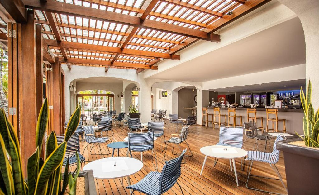 Mauricia Beachcomber Resort & Spa 4* миниатюра 5