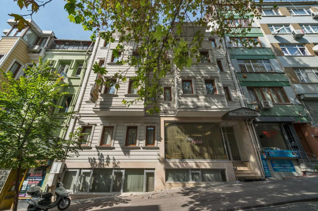 May Hotel Boutique 3*