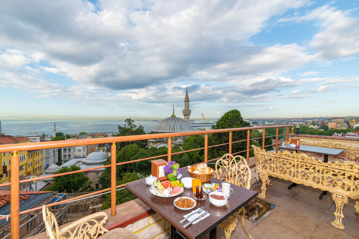 Stone Hotel Istanbul 3*