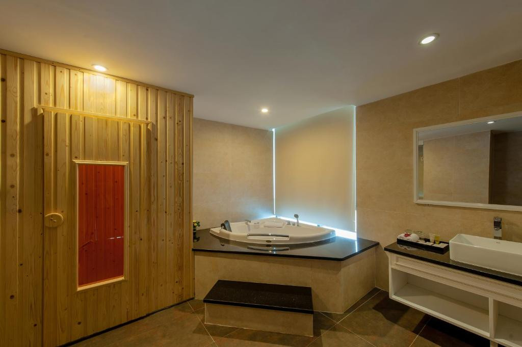 Muong Thanh Grand Nha Trang 4* миниатюра 4