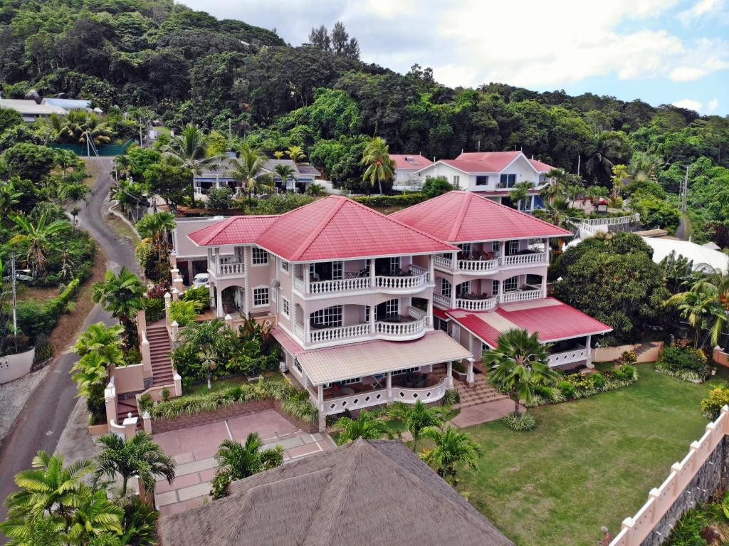 Au Fond De Mer View Self Catering Apartment миниатюра 2