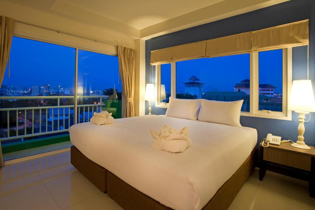 Wiz Hotel Pattaya 3* миниатюра 4