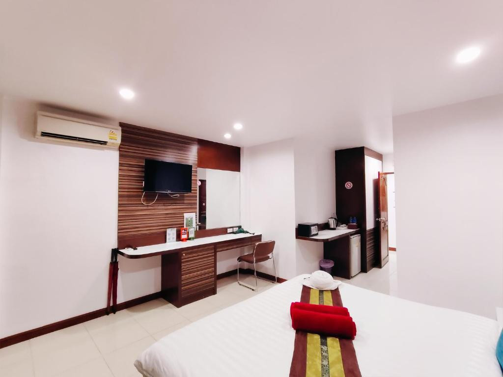 Patong Max Value Hotel 3* миниатюра 5