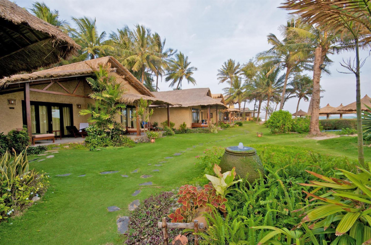 Bamboo Village Beach Resort & Spa 4*