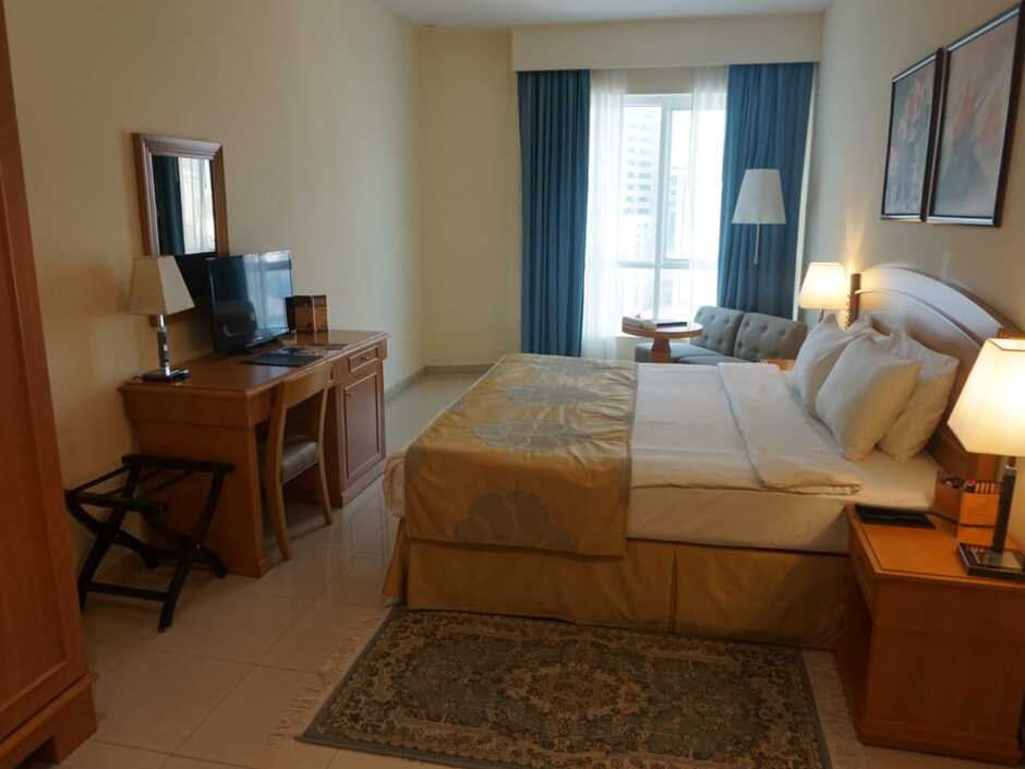 Golden Tulip Sharjah Hotel Apartments 4* миниатюра 6