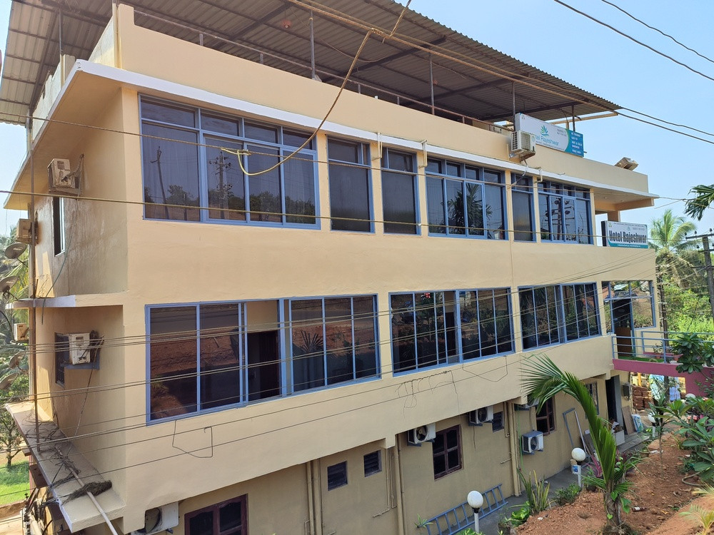 Hotel Rajeshwar  (Ex. Aananda Hotel) 2*