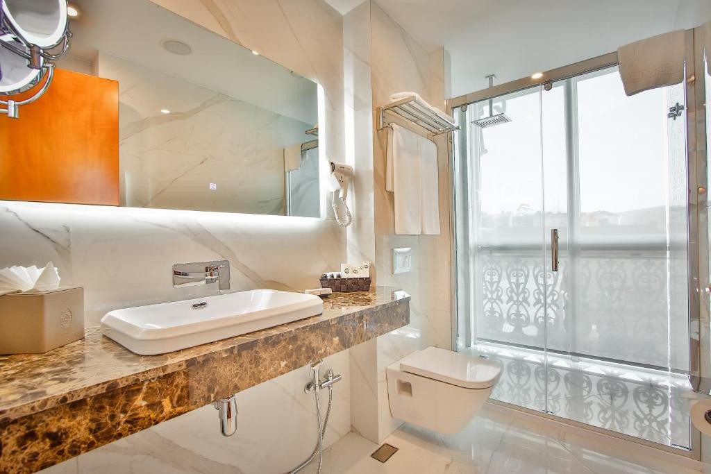 New Tiflis 4* миниатюра 4