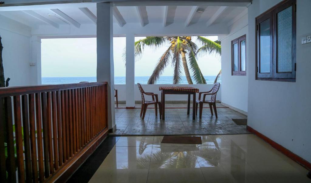 Hansa Surf (Ex. Polina Beach Resort) 2* миниатюра 3