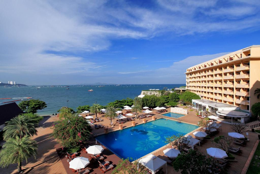 Dusit Thani Pattaya 5*