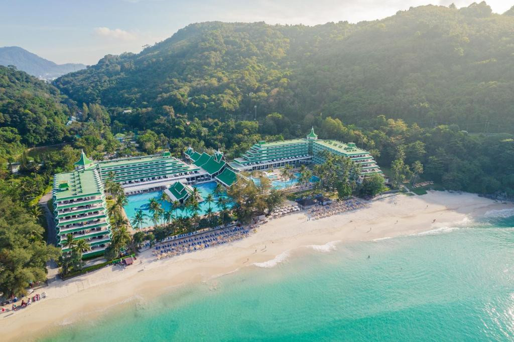 Le Meridien Phuket Beach Resort 5*