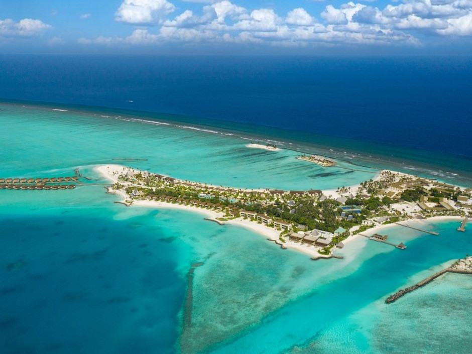 Kuda Villingili Resort  5*