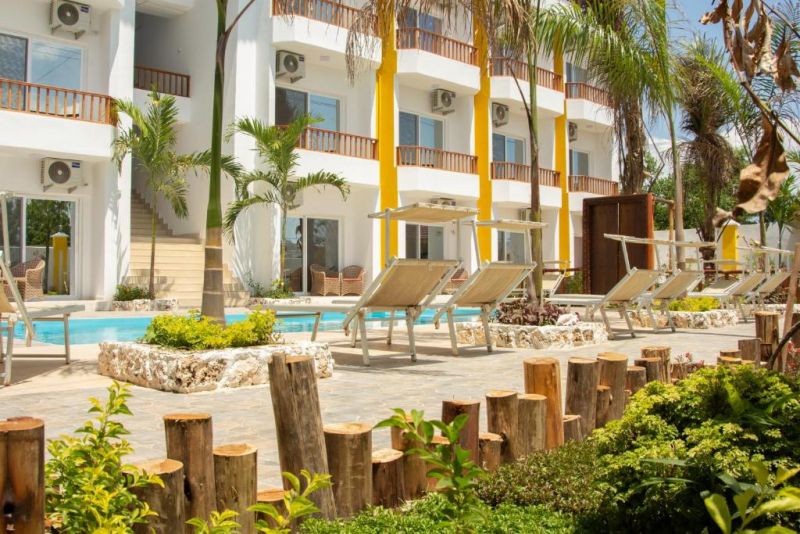 Canary Golden (Ex. Canary Nungwi) 4* миниатюра 2