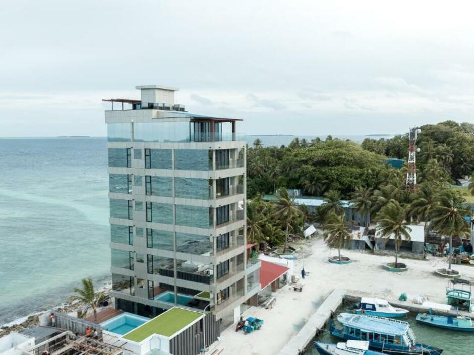 Swarn By Hawks Hotels (Ex.clarks Exotica Kamadhoo Maldives) 4*