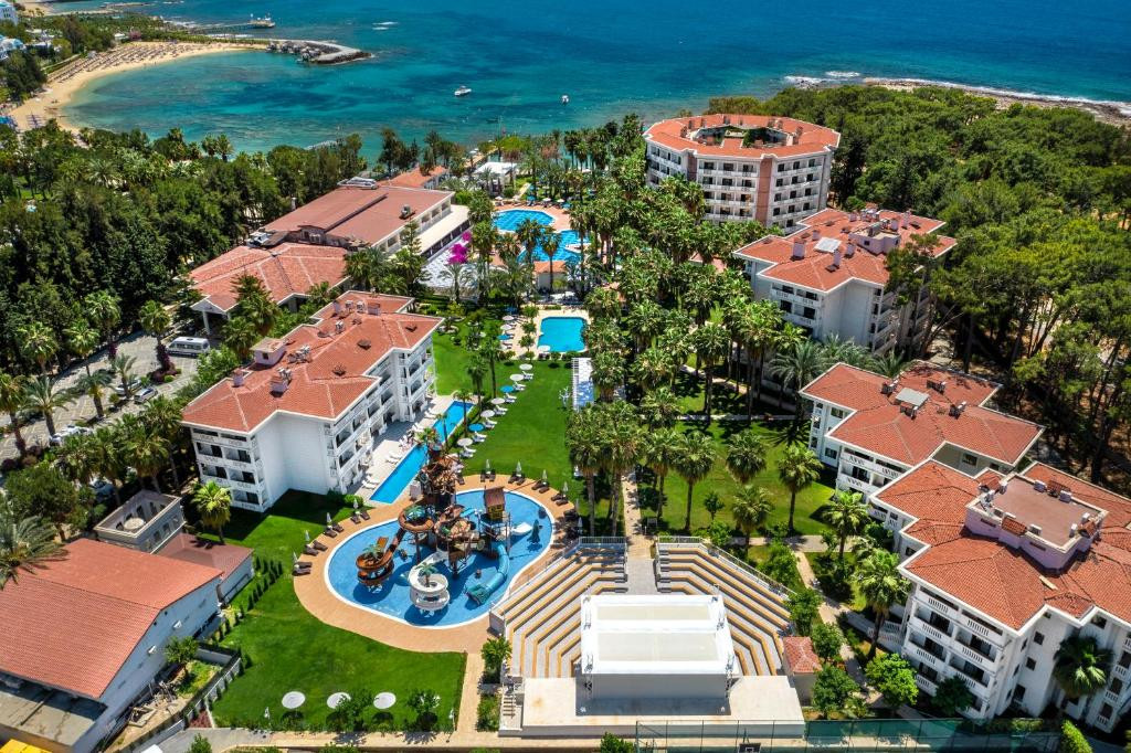 Utopia Resort & Residence (Ex. Alara Park Hotel) 5* миниатюра 2