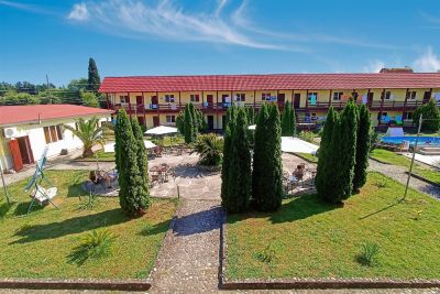 Абхазский Дворик 2*